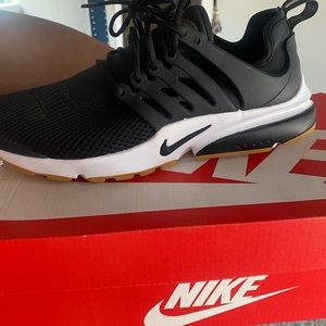 Black Nike Prestos